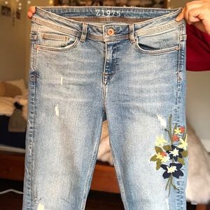 zara embroidered denim jeans